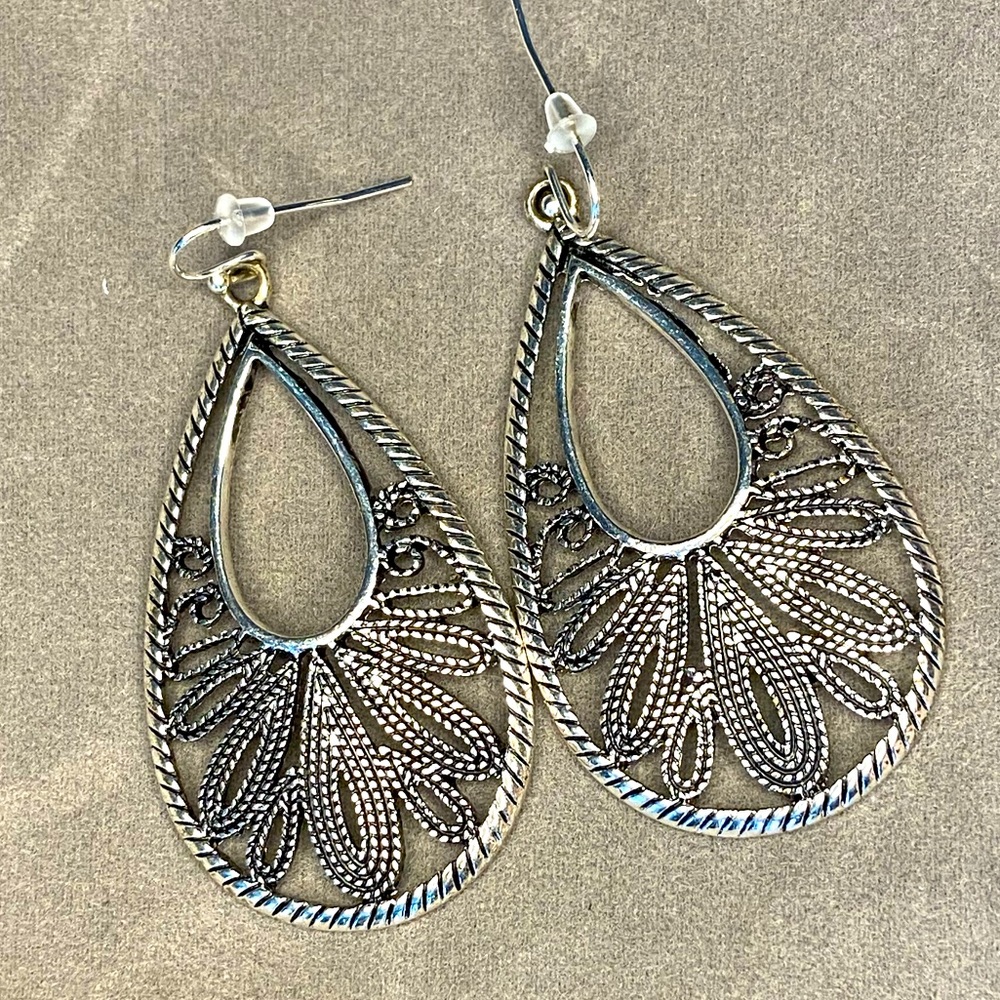 Premier Designs Earrings